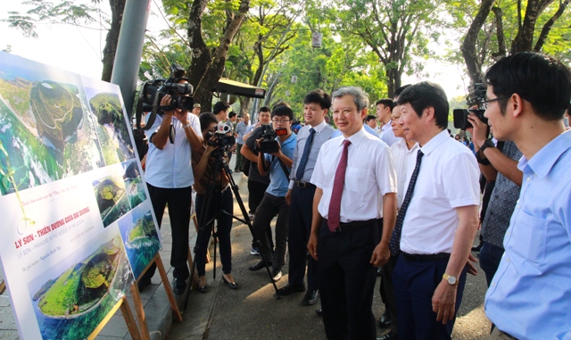 Photo exhibition on seas and islands of our homeland