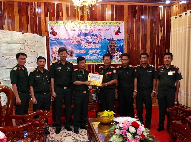 Bộ Chỉ huy Quân sự tỉnh thăm chúc tết Bộ CHQS tỉnh Salavan, Lào