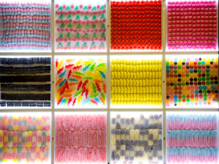 Pháp cấm sử dụng màu nhuộm thực phẩm từ năm 2020