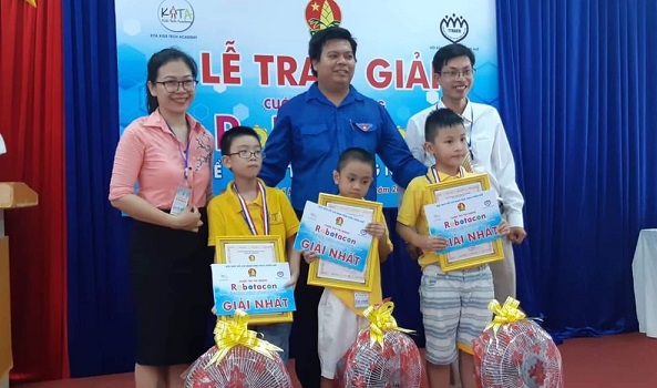 Trường tiểu học Vĩnh Ninh đạt 2 giải Nhất cuộc thi tài năng Robotacon