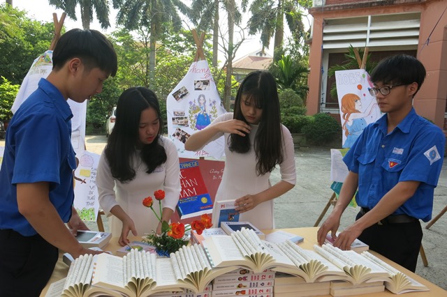 Students enthusiastically participate in the Reading Culture Festival