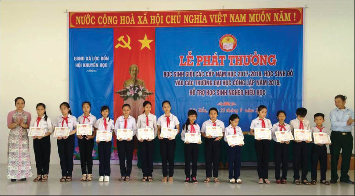 Lộc Bổn Gắn khuyến học với khuyến nghề