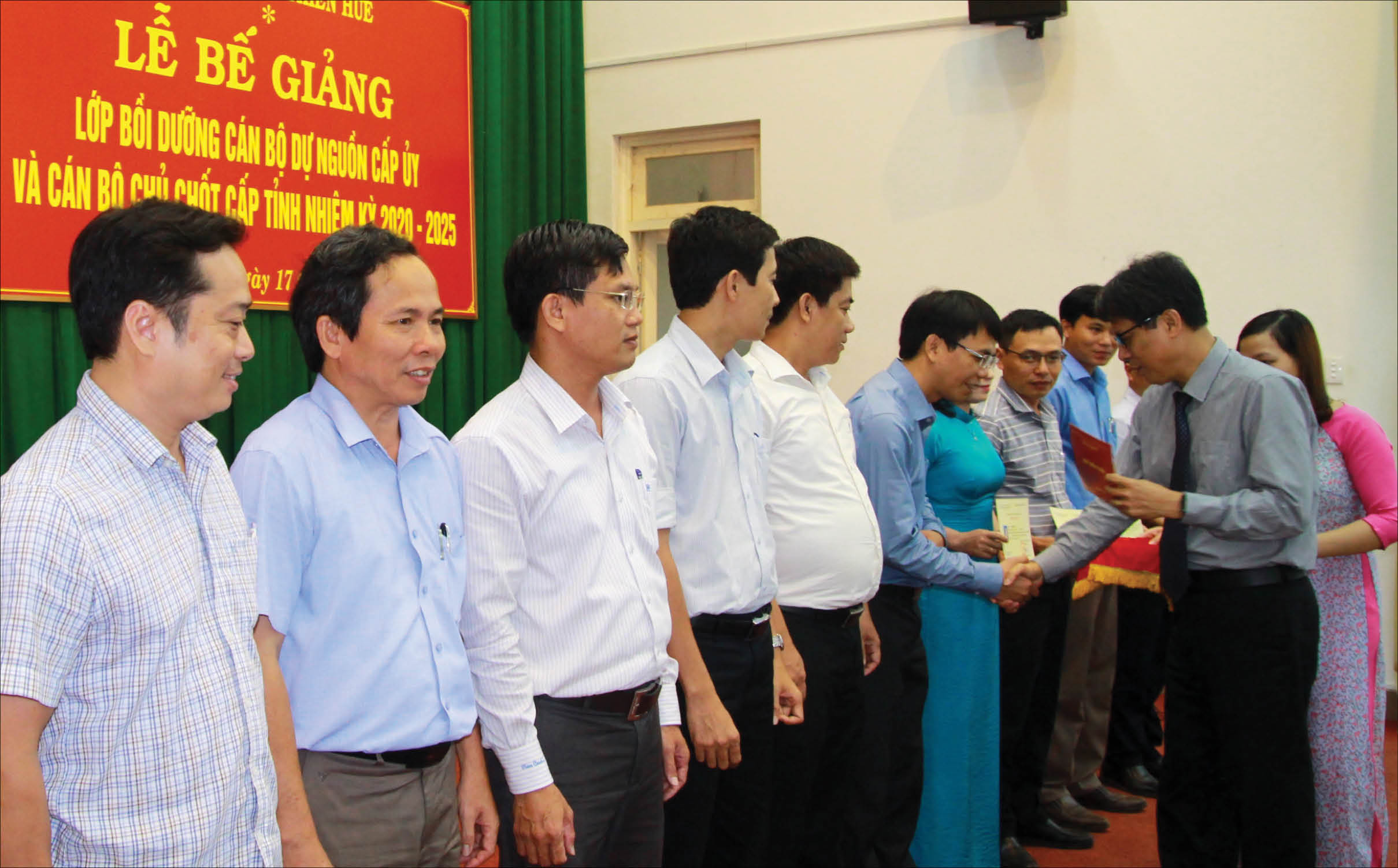 Làm cho Đảng “là đạo đức, là văn minh”