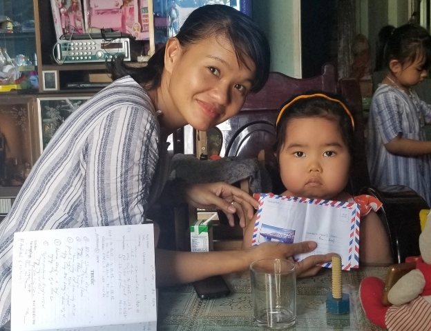 Trao 3 triệu đồng cho bé Nguyễn Viết Nguyên Phương