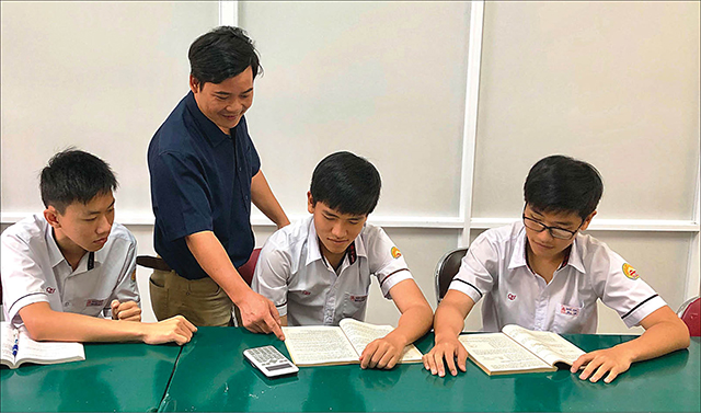 Chắp cánh cho “én” bay xa