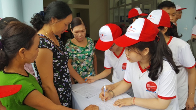 Hơn 300 trường hợp được tư vấn, đo huyết áp miễn phí