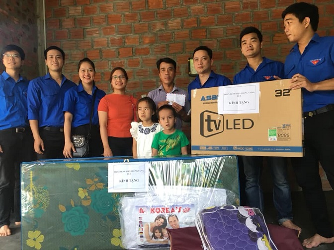 Khánh thành nhà Nhân ái cho anh Hà Văn Trình