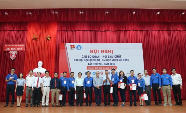 Cán bộ Đoàn – Hội thảo luận về văn hóa, du lịch, di sản