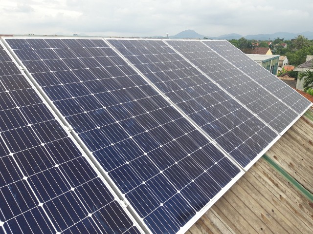 Phát triển điện mặt trời trên trên mái nhà