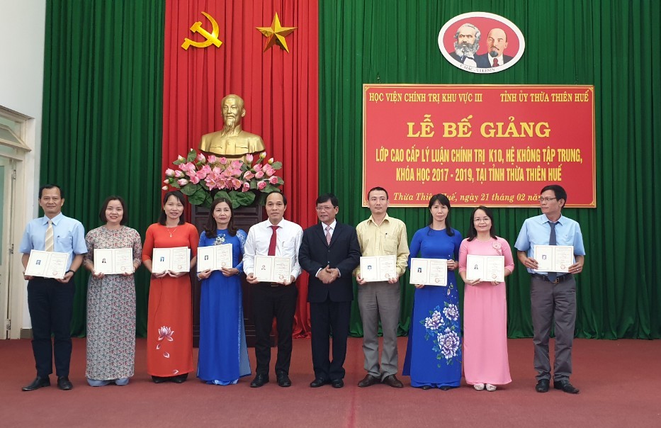 Sàng lọc nhằm củng cố đội ngũ cho Đảng