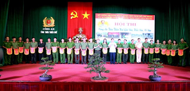 Công an Thừa Thiên Huế gần dân, hiểu dân, vì dân