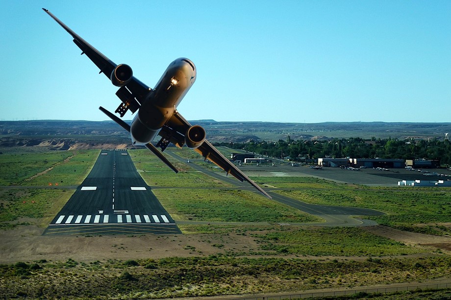 Châu Á-Thái Bình Dương Thu nhập của các hãng hàng không giảm một nửa trong năm 2018