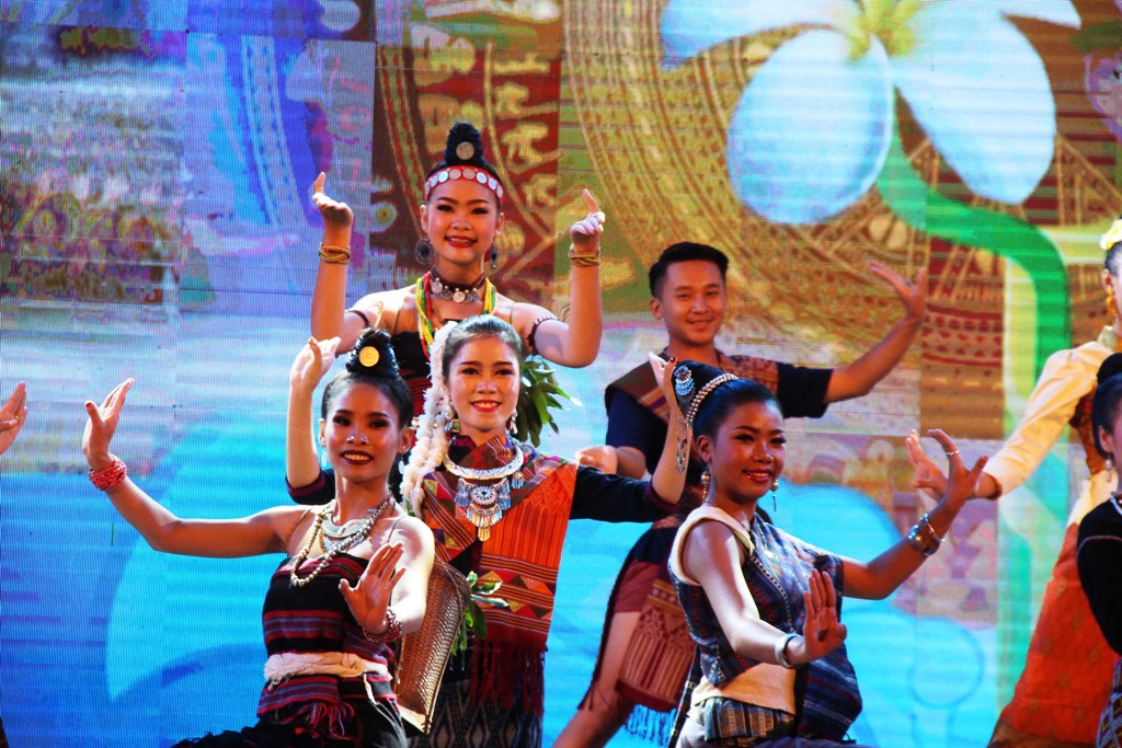 Celebrating Vietnam - Laos friendship