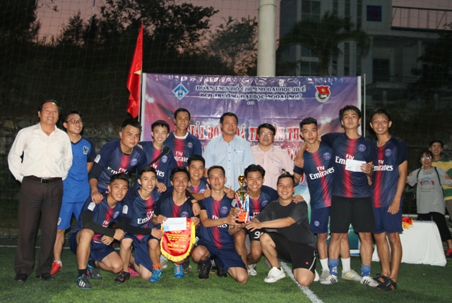 Bế mạc giải bóng đá truyền thống Trường đại học Ngoại ngữ
