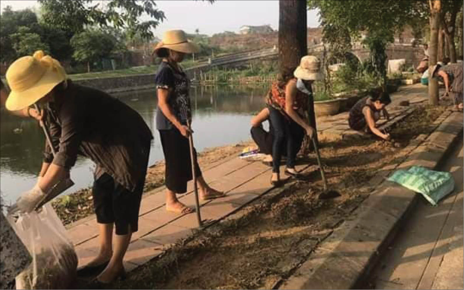 Vươn lên và sẻ chia