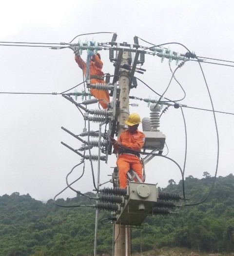 Chống quá tải lưới điện mùa nắng nóng