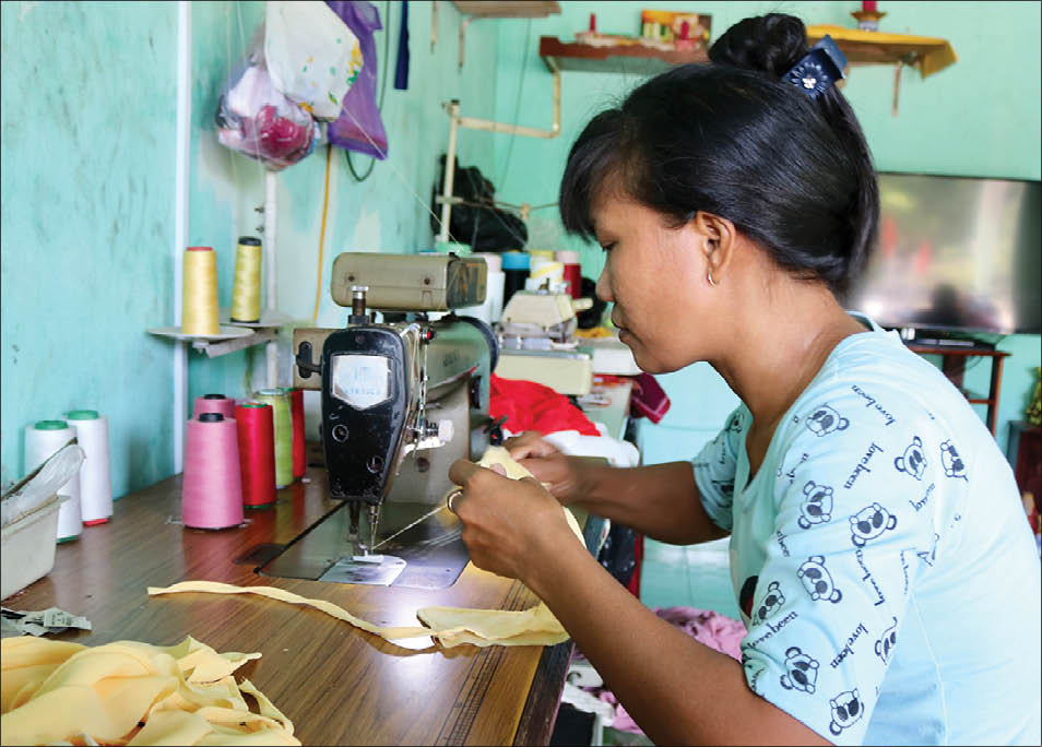 Từ những việc làm giản dị