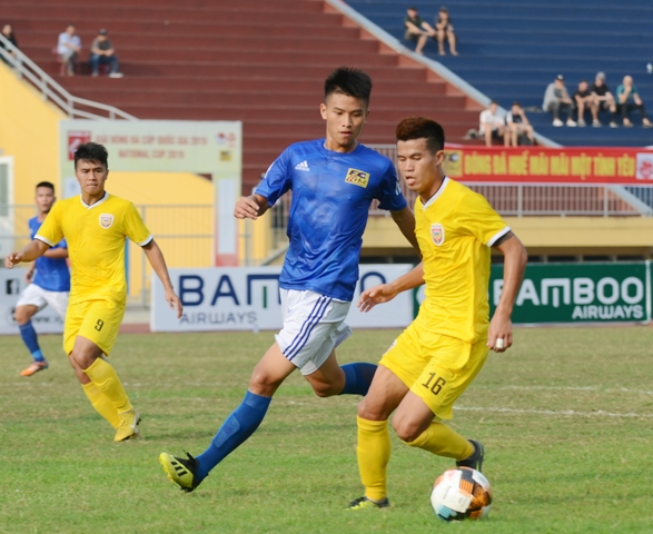 CLB bóng đá Huế chấm dứt mạch trận toàn thắng trước đội bét bảng