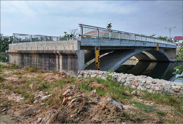 Dang dở cầu Lợi Nông