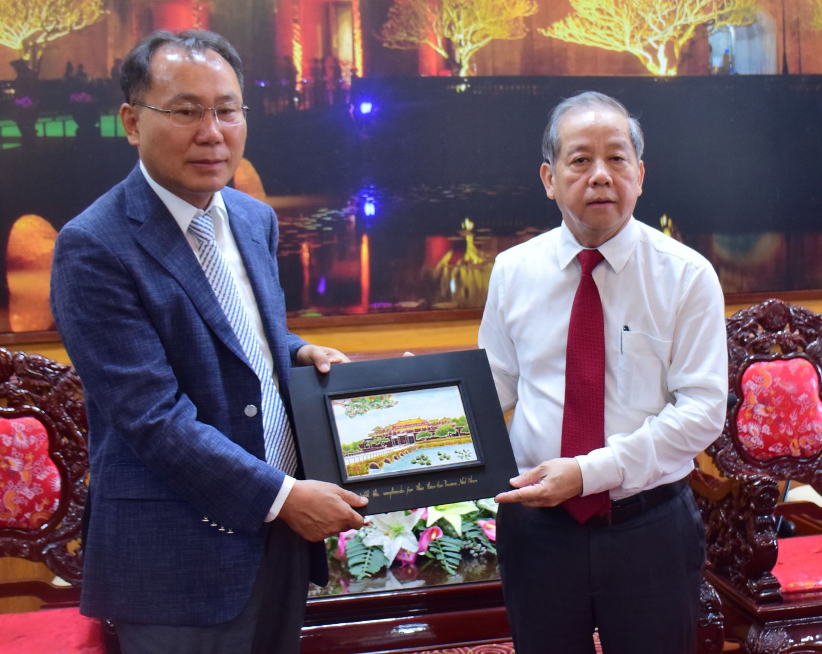 Korean Cultural Heritage Industry Association to cooperate with Hue on heritage preservation and tourism