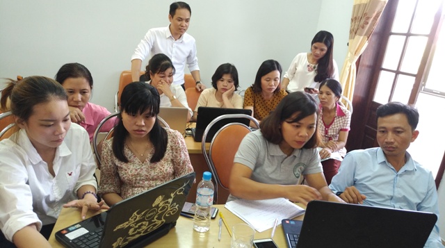 Tập huấn cho các thí sinh trước khi vào vòng chung khảo cuộc thi Phụ nữ khởi nghiệp lần thứ I