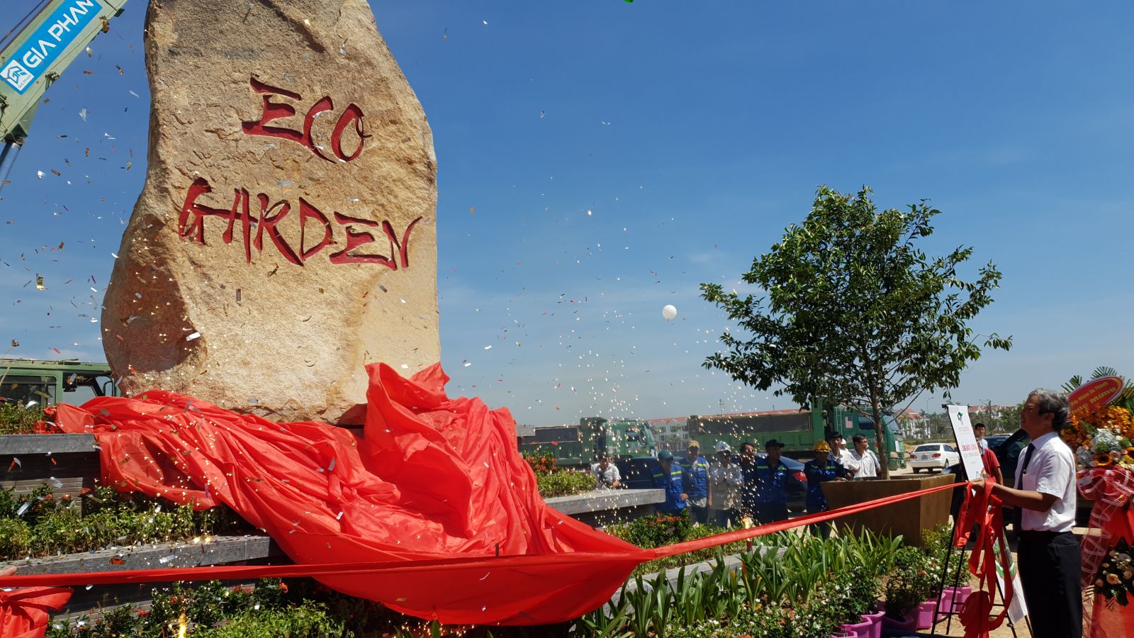 Setting to work the Eco Garden project