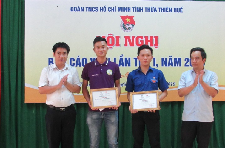 Cung cấp thông tin cho đội ngũ báo cáo viên các cấp của Đoàn