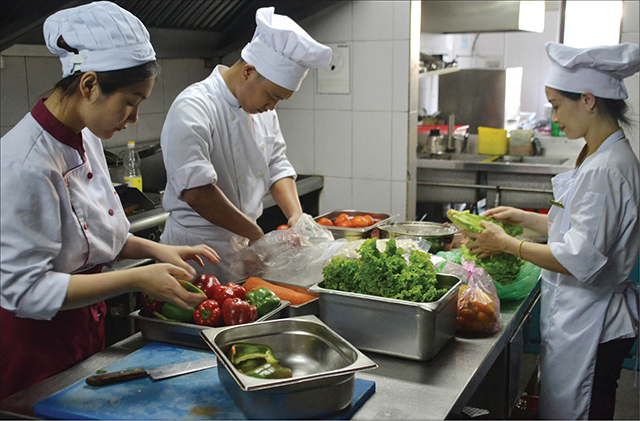 An toàn thực phẩm cho khách du lịch