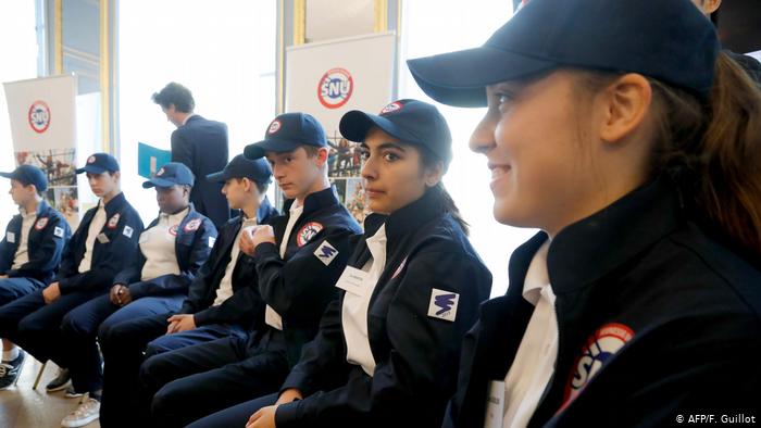 Pháp triển khai chương trình dịch vụ công dân quốc gia cho thanh thiếu niên