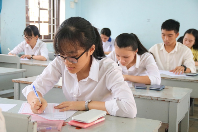 Thí sinh than đề dài