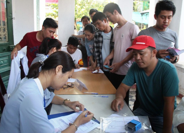 Từ 4 7, phụ huynh đăng kí trực tuyến tiêm vắc xin cho trẻ