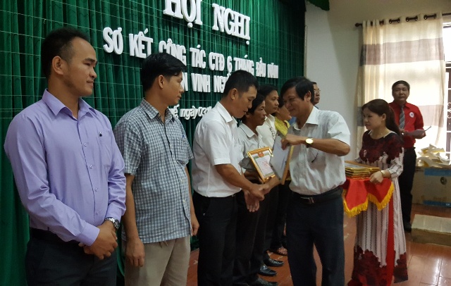 Honoring outstanding voluntary blood donors