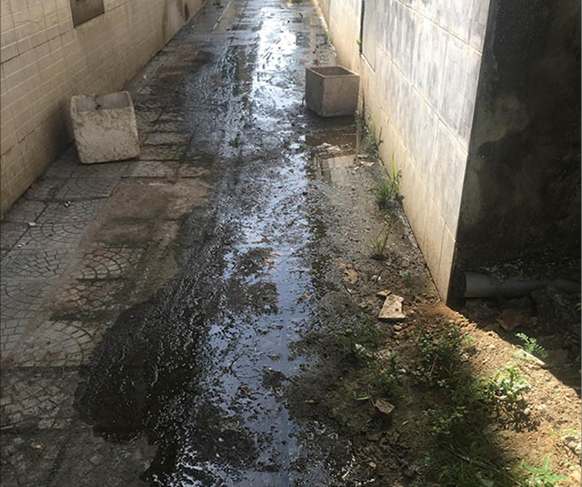 Nước thải bẩn chưa được xử lý