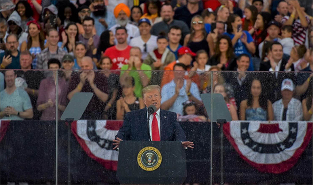 Tổng thống Donald Trump kêu gọi người dân trung thành và đoàn kết