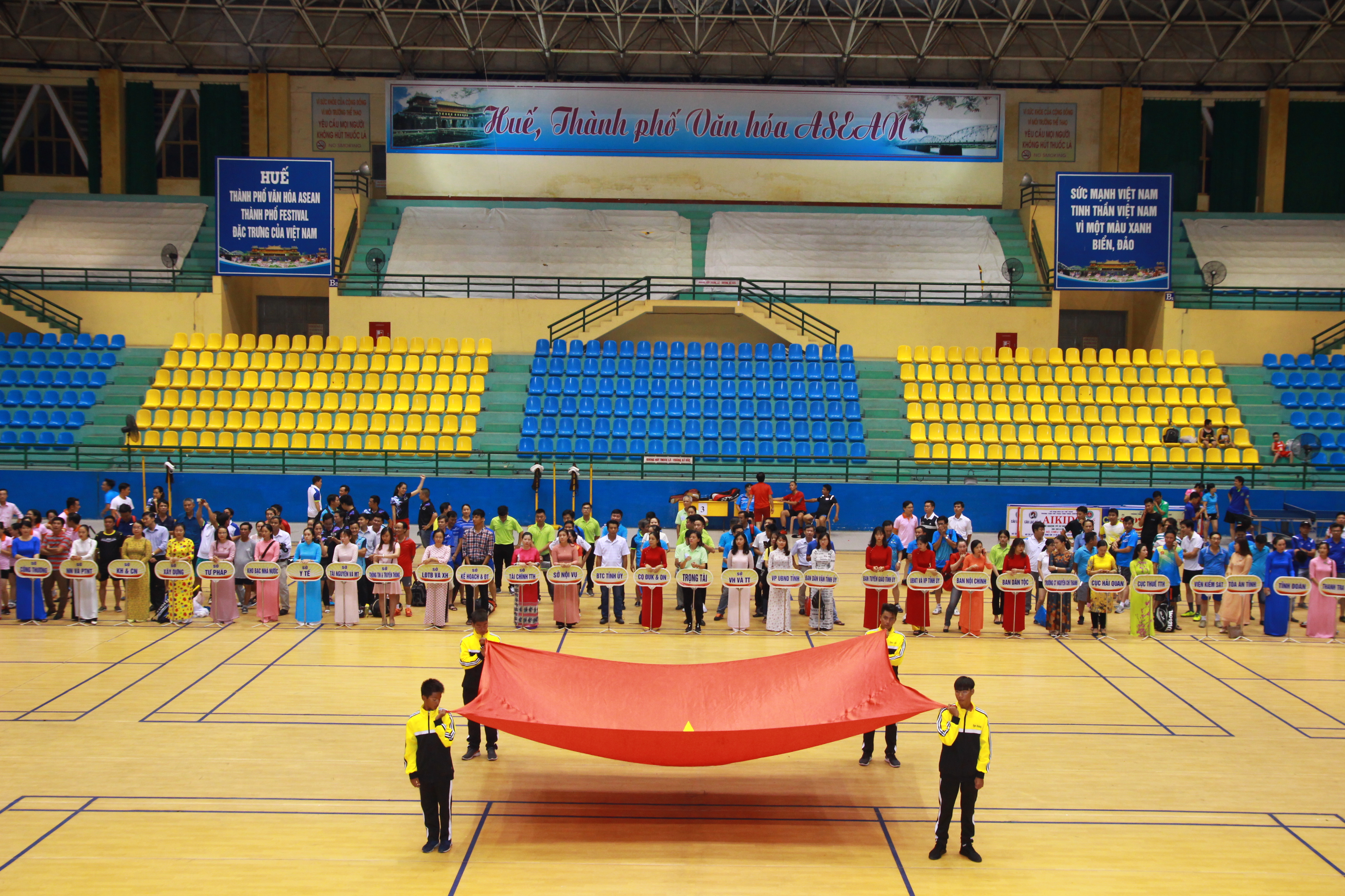 Khai mạc giải cầu lông – bóng bàn – quần vợt Đảng bộ Khối Cơ quan và Doanh nghiệp tỉnh