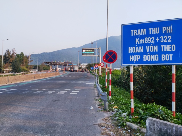 Không có chuyện tạm dừng thu phí tại trạm thu phí Bắc Hải Vân