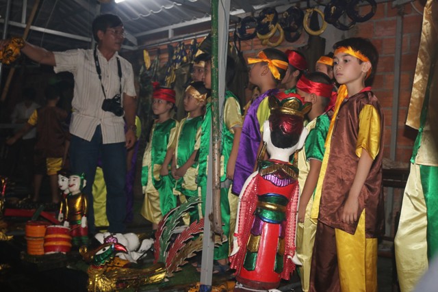 Inspiring the love for folk art in children through experience tours