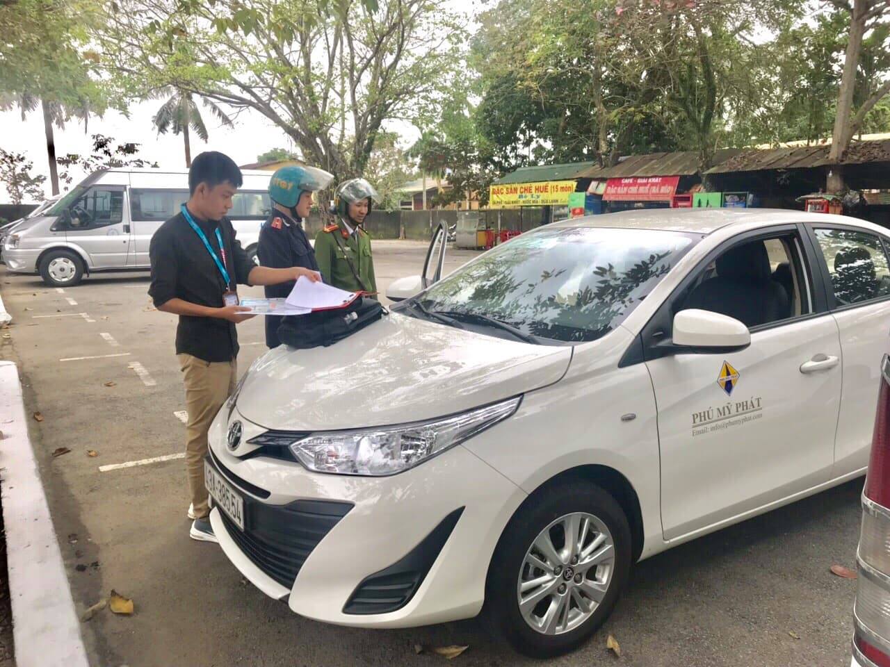 Grab không được thí điểm kết nối trên xe hợp đồng ở địa bàn tỉnh