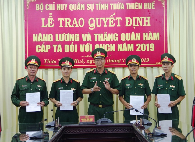 153 quân nhân chuyên nghiệp được nâng lương và thăng quân hàm
