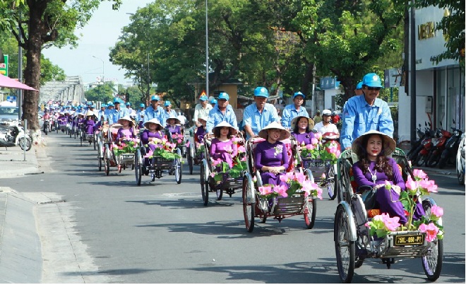 Quan tâm nhân rộng các điển hình trong phụ nữ thành phố