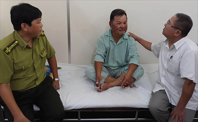 Dũng cảm cứu rừng