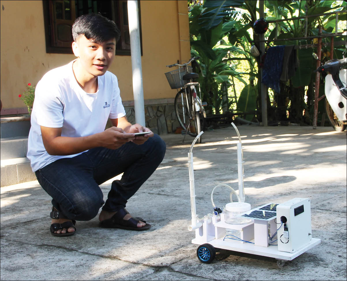 Robot phun thuốc trừ sâu ứng dụng công nghệ IOT