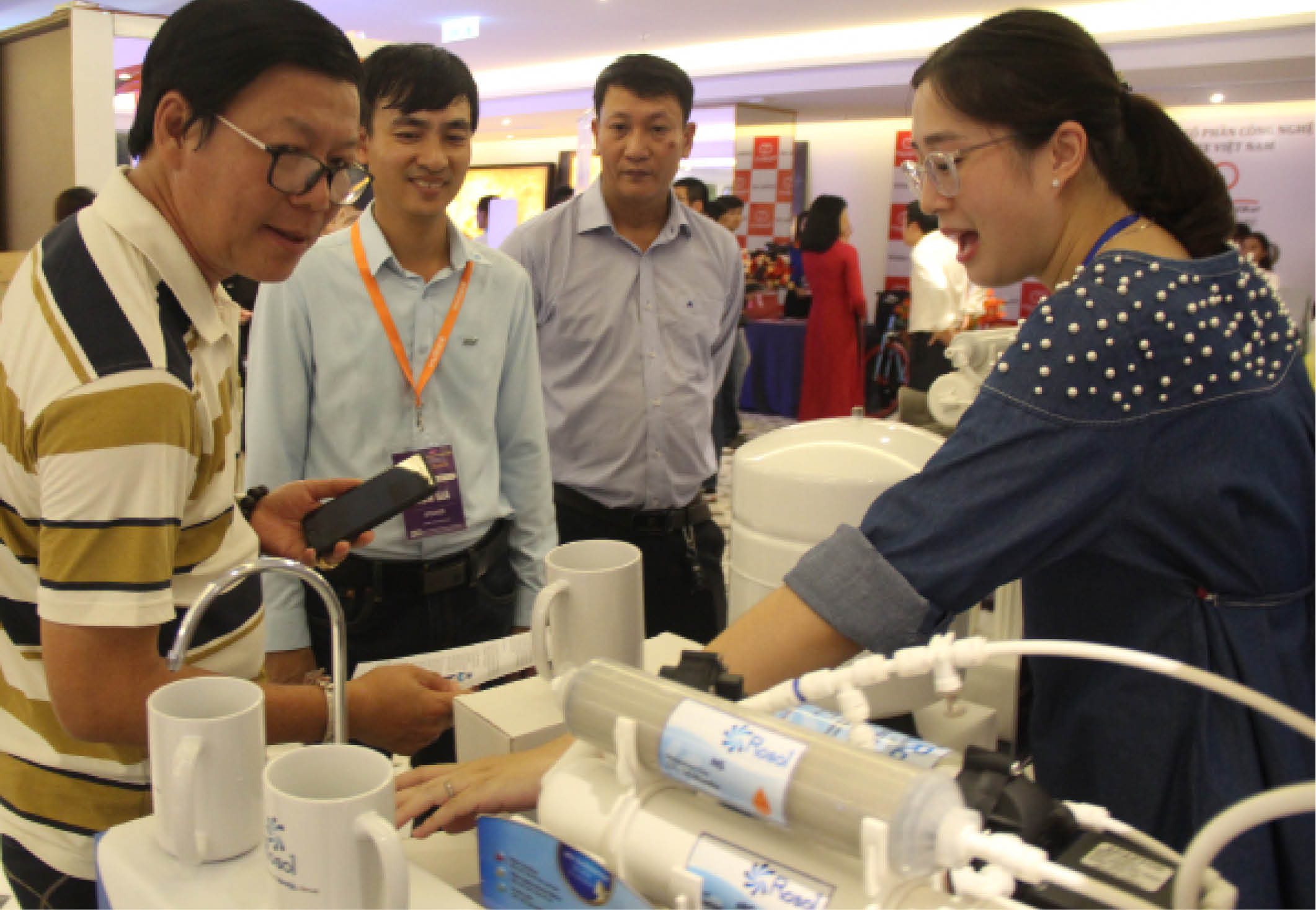 Yếu tố con người và tư duy có vai trò quyết định