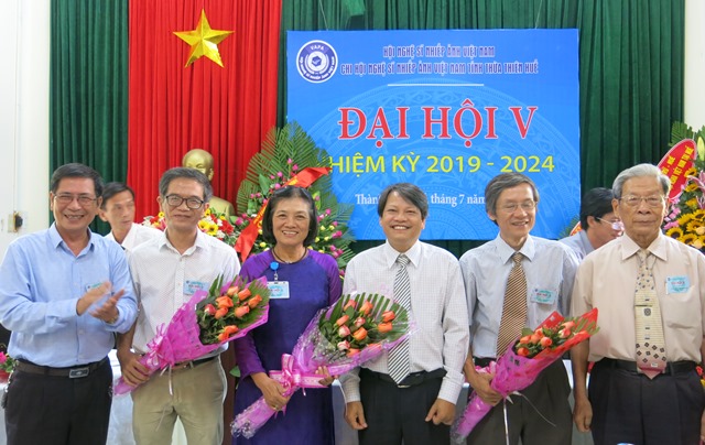 Khẳng định vai trò nòng cốt cho nhiếp ảnh địa phương