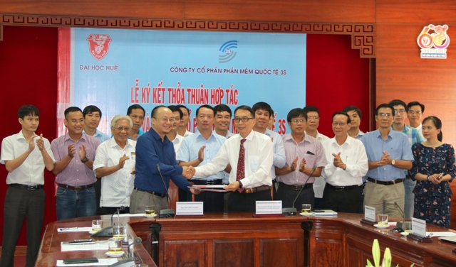 “Sinh viên ĐH Huế sẽ có cơ hội việc làm với thu nhập tốt”