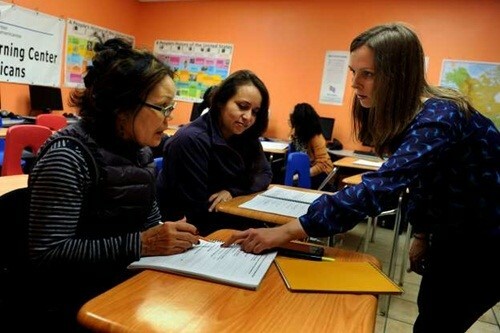 Mỹ lần đầu sửa lại bài thi nhập tịch trong 10 năm