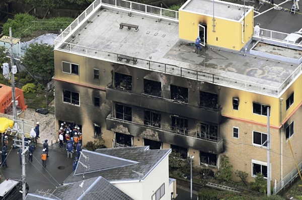 Khói lan quá nhanh khiến nạn nhân không thể mở cửa tầng thượng