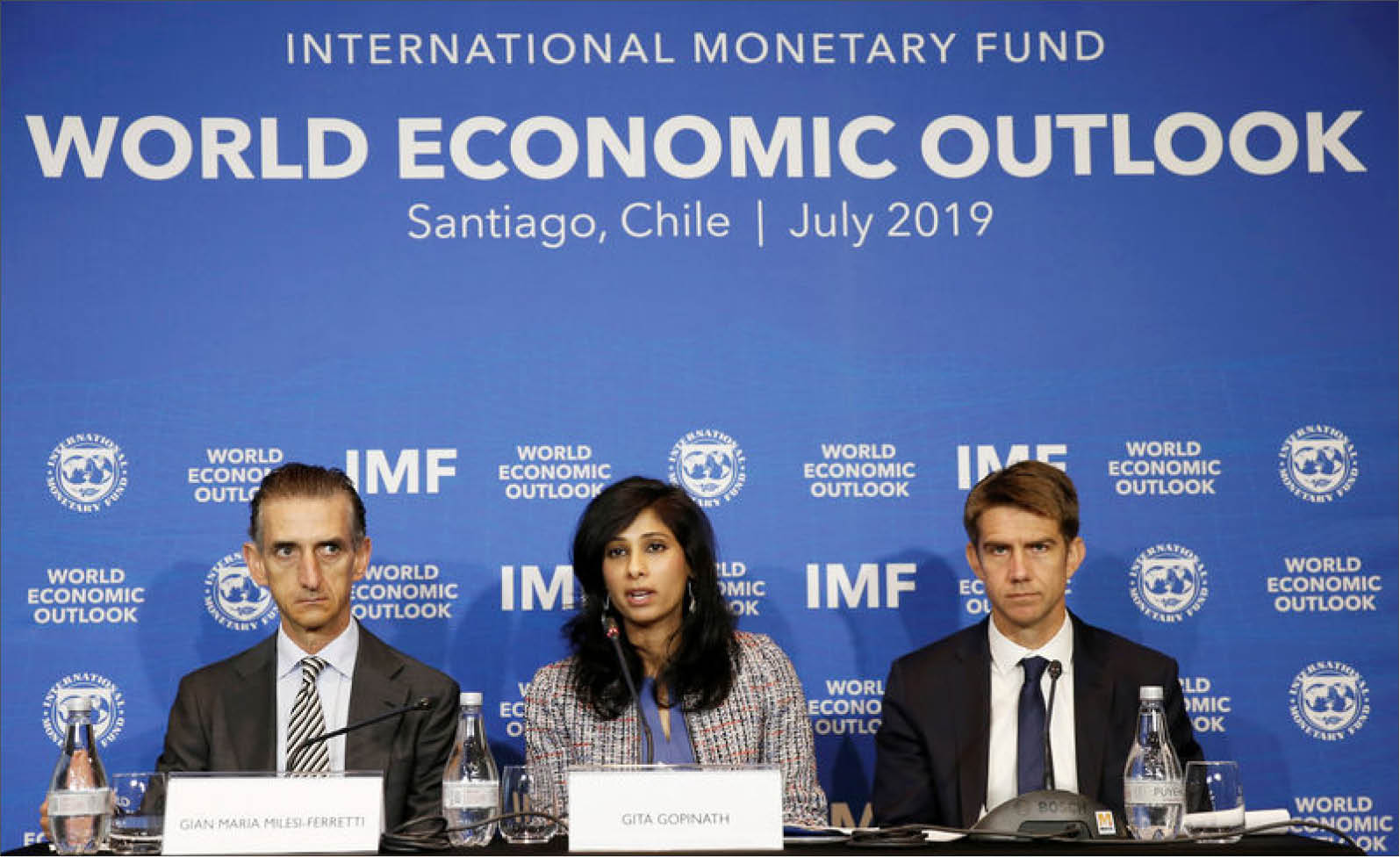 Lo ngại nhiều bất ổn, IMF tiếp tục hạ dự báo tăng trưởng toàn cầu