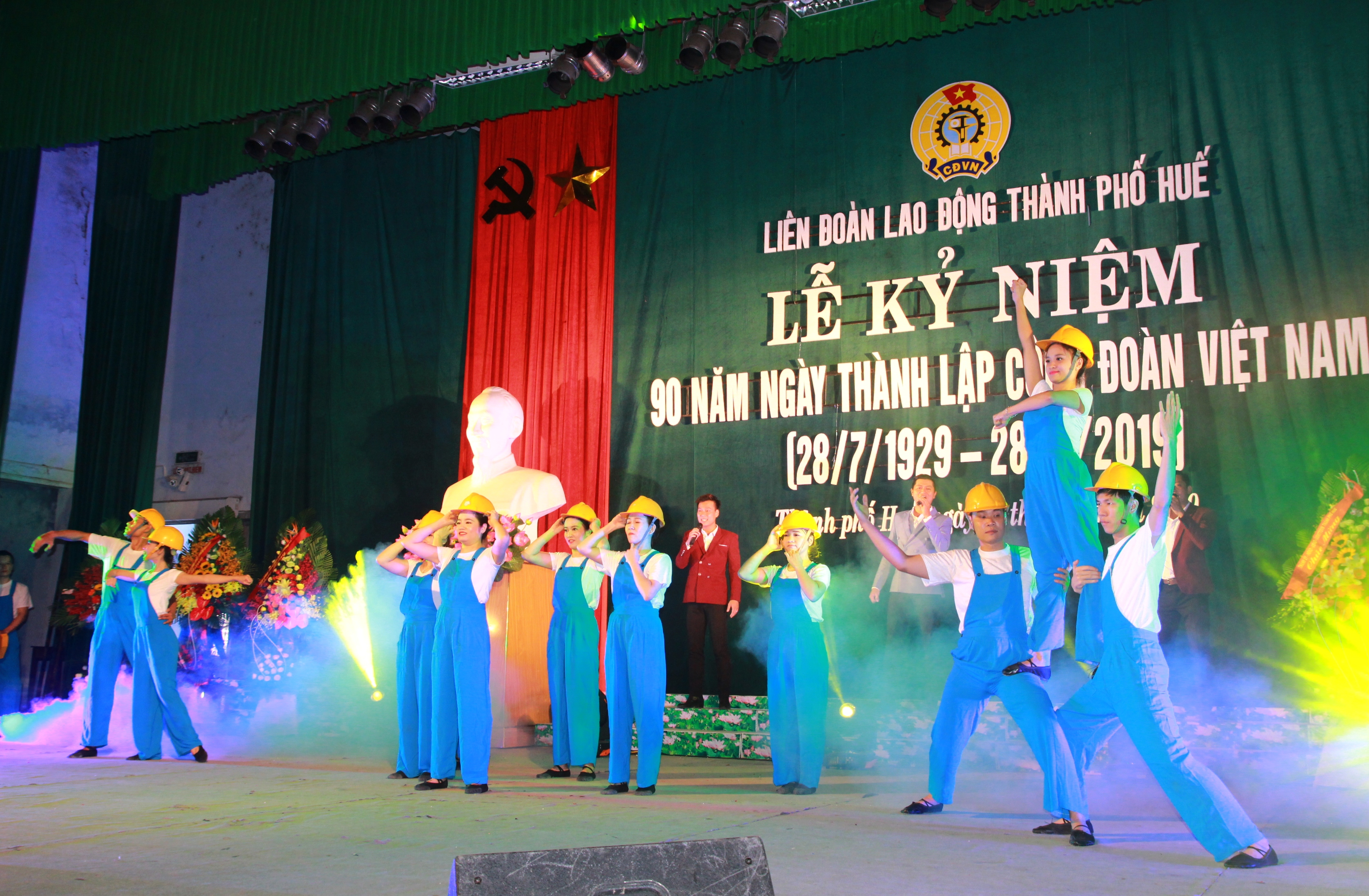 Kỷ niệm 90 năm Ngày thành lập Công đoàn Việt Nam