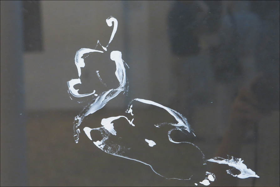 Hoàng Thị Ngọc Ấn cuộc dạo chơi với màu nước, giấy dó